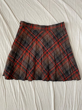 Load image into Gallery viewer, Aldworth skirt: Size 8
