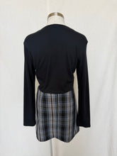 Load image into Gallery viewer, Spirit shrug: Size L
