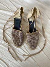 Load image into Gallery viewer, Kanna shoes: Size 41
