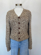 Load image into Gallery viewer, Handmade cardigan: Size S
