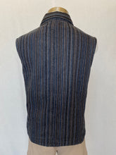 Load image into Gallery viewer, Twin Rivers vest: Size 14

