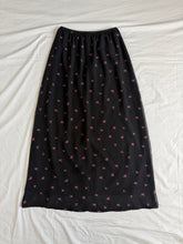 Load image into Gallery viewer, Capture skirt: Size 12
