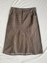 Load image into Gallery viewer, Twin Rivers skirt: Size 14

