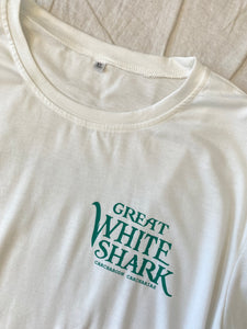 Shark t-shirt: Size XL