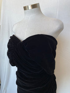 Chrissy R dress: Size 8
