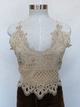 Load image into Gallery viewer, Lace crop top: Size 12

