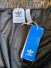 Load image into Gallery viewer, Adidas shorts: Size XXL
