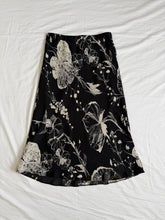 Load image into Gallery viewer, Ella J skirt: Size 10
