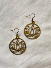 Load image into Gallery viewer, Lotus flower earrings
