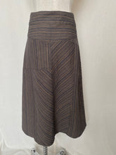 Load image into Gallery viewer, Twin Rivers skirt: Size 14
