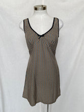 Load image into Gallery viewer, Romwe dress: Size M
