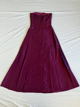 Load image into Gallery viewer, Staxs dress: Size 10
