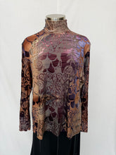 Load image into Gallery viewer, Gaye Bartlett top: Size IV
