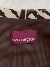 Load image into Gallery viewer, Suzanne Grae skirt: Size 2XL
