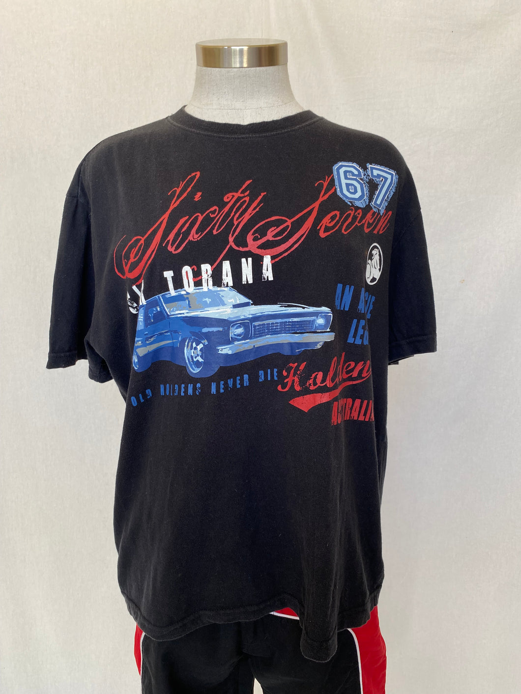 Holden t-shirt: Size L