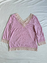 将图片加载到图库查看器，Lace trim top: Size 12
