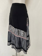 Lade das Bild in den Galerie-Viewer, Ascot skirt: Size 12
