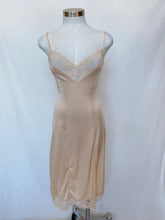 Lade das Bild in den Galerie-Viewer, Lace night dress: Size S
