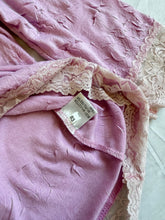 将图片加载到图库查看器，Lace trim top: Size 12
