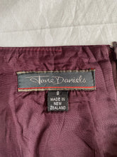 Load image into Gallery viewer, Jane Daniels skirt: Size 8
