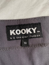 Cargar imagen en el visor de la galería, Kooky skirt: Size 10
