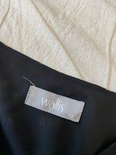 Load image into Gallery viewer, Wallis skirt: Size 12
