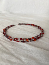 गैलरी व्यूवर में इमेज लोड करें, Red beaded choker
