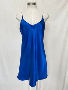 Satin night dress: Size M