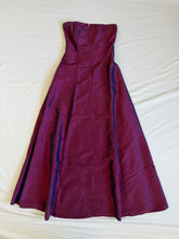 Load image into Gallery viewer, Staxs dress: Size 10
