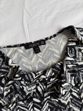 Load image into Gallery viewer, Femme top: Size M
