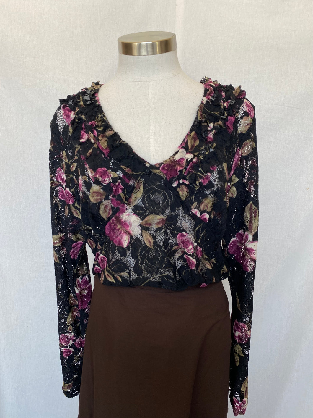 Ruby Red top: Size 16