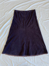 Cargar imagen en el visor de la galería, Corduroy skirt: Size 14
