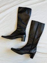 Load image into Gallery viewer, Bellagio boots: Size 39
