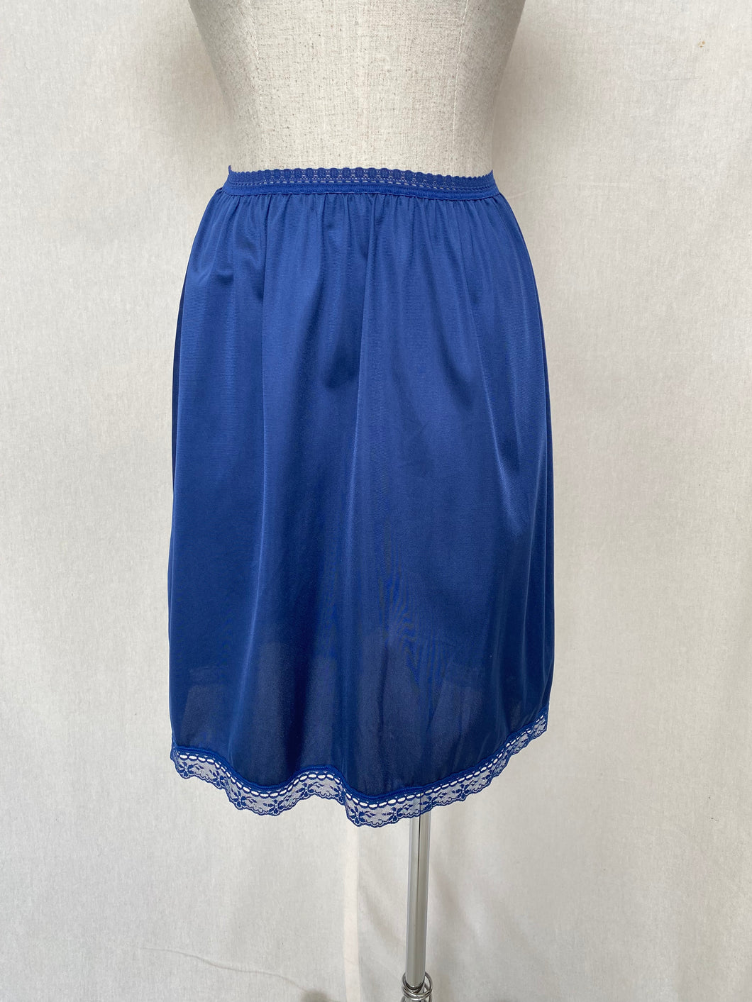 Bendon skirt: Size L