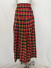 Lade das Bild in den Galerie-Viewer, Studio 54 skirt: Size XS
