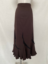 Load image into Gallery viewer, Cachet skirt: Size 14
