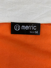 Lade das Bild in den Galerie-Viewer, Merric shawl: Size 14
