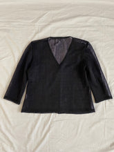 Load image into Gallery viewer, Vamp cardigan: Size 10
