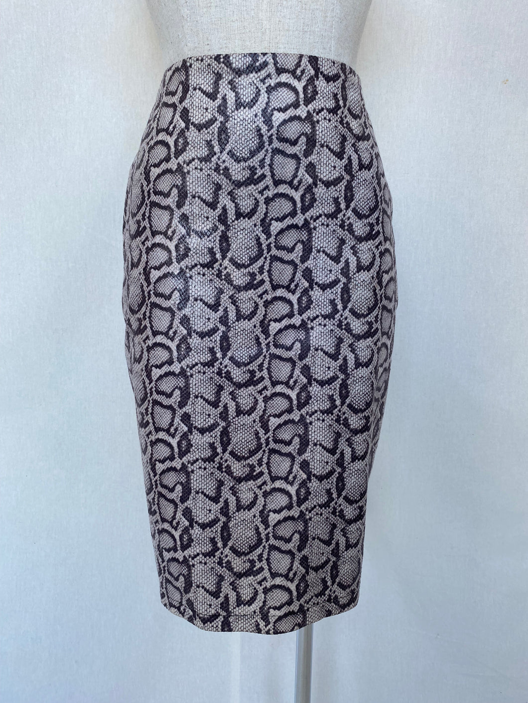 Filo skirt: Size M