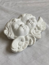 Load image into Gallery viewer, Angel cherub wall ornament
