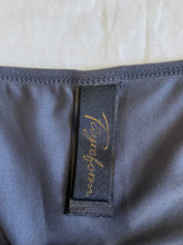 Load image into Gallery viewer, Fayreform top: Size L
