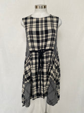 Load image into Gallery viewer, Free People dress: Size M
