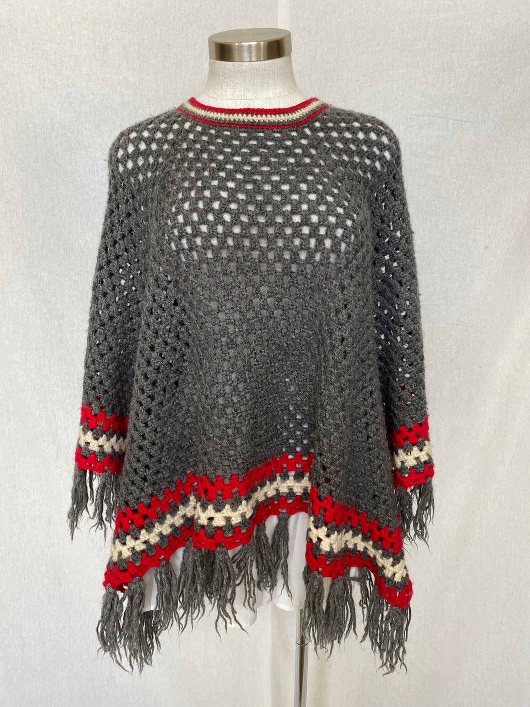 Handmade poncho: Free Size