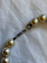 Load image into Gallery viewer, Pearl butterfly necklace
