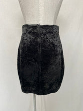 Lade das Bild in den Galerie-Viewer, Hyper skirt: Size 8
