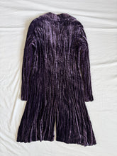 Load image into Gallery viewer, Velvet jacket: Size 12
