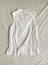 Load image into Gallery viewer, Suzanne Grae Blouse: Size 10
