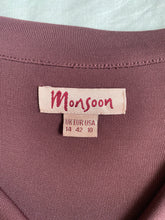 Load image into Gallery viewer, Monsoon top: Size 14
