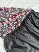 गैलरी व्यूवर में इमेज लोड करें, Kate Madison skirt: Size 12

