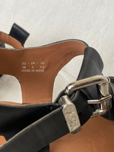 Asra shoes: Size 7.5 / 38